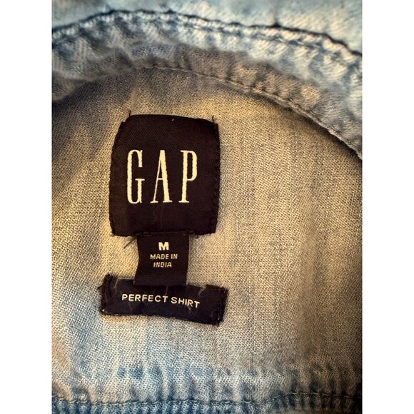 Gap Women's 100% Cotton Denim Perfect Shirt Size M - Picture 3 of 4
